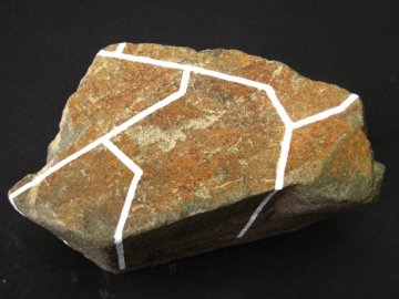 Territoris VI, pedra i pintura, 17 x13 x 10_w600_h450
